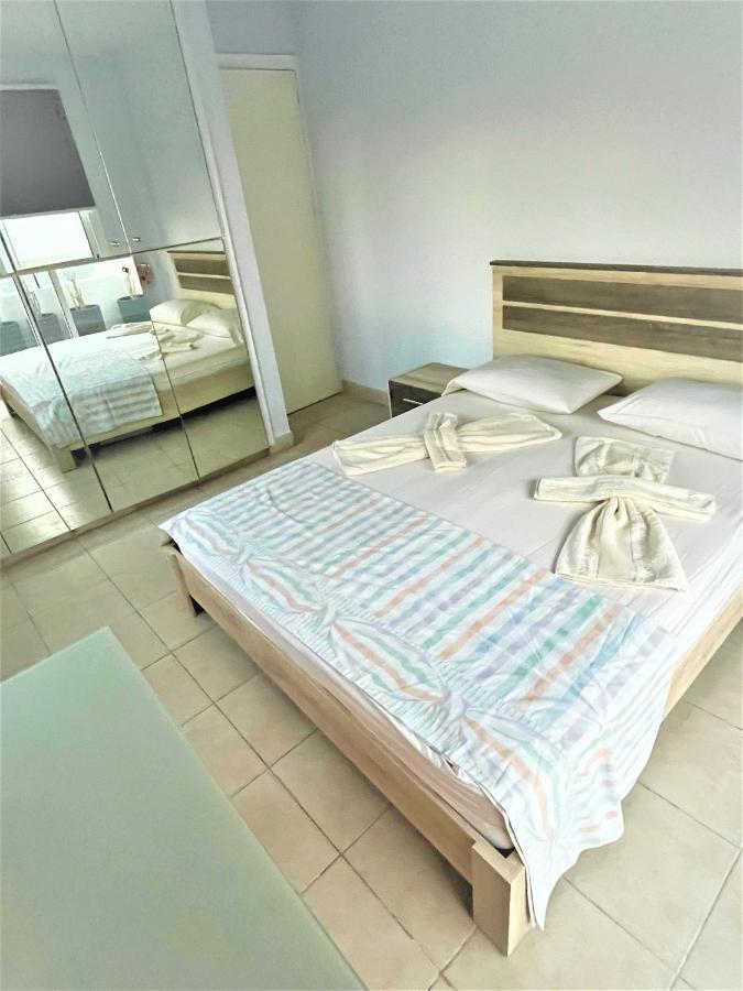 Cyprus-Grecian Sea Apartamento Larnaca Exterior foto